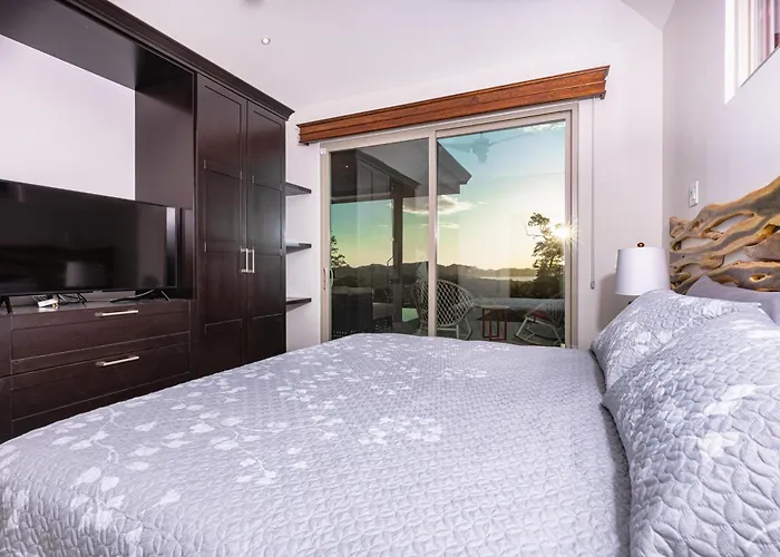 Casa De Sueños, Brand New Ocean View On 1,25 Acres! Сasa de vacaciones