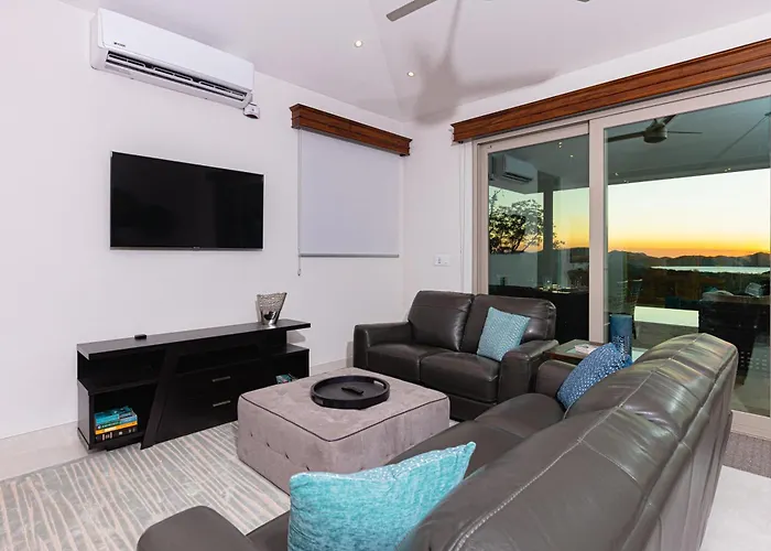 Casa De Suenos, Brand New Ocean View On 125 Acres!